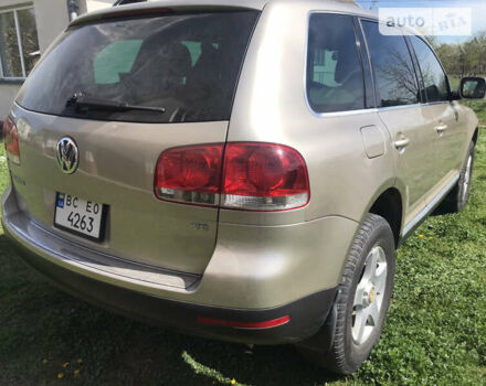 Бежевый Фольксваген Туарег, объемом двигателя 3.2 л и пробегом 332 тыс. км за 6500 $, фото 5 на Automoto.ua