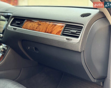 Бежевый Фольксваген Туарег, объемом двигателя 3 л и пробегом 180 тыс. км за 16000 $, фото 23 на Automoto.ua