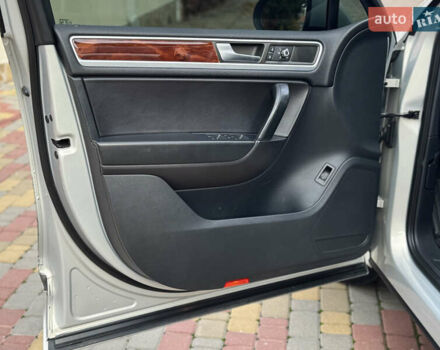 Бежевый Фольксваген Туарег, объемом двигателя 3 л и пробегом 180 тыс. км за 16000 $, фото 26 на Automoto.ua