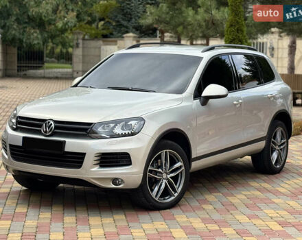 Бежевый Фольксваген Туарег, объемом двигателя 3 л и пробегом 180 тыс. км за 16000 $, фото 3 на Automoto.ua