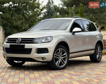 Бежевый Фольксваген Туарег, объемом двигателя 3 л и пробегом 180 тыс. км за 16000 $, фото 5 на Automoto.ua