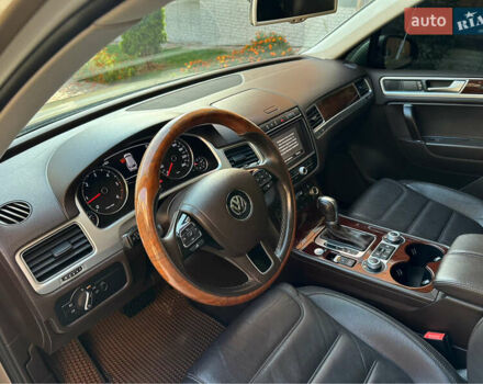 Бежевый Фольксваген Туарег, объемом двигателя 2.97 л и пробегом 183 тыс. км за 26500 $, фото 13 на Automoto.ua