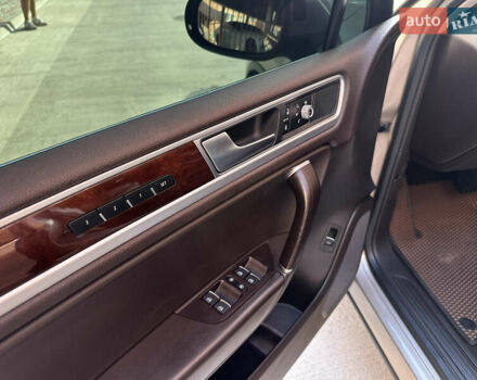 Бежевый Фольксваген Туарег, объемом двигателя 2.97 л и пробегом 183 тыс. км за 26500 $, фото 15 на Automoto.ua