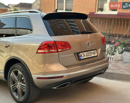Бежевый Фольксваген Туарег, объемом двигателя 2.97 л и пробегом 183 тыс. км за 26500 $, фото 6 на Automoto.ua