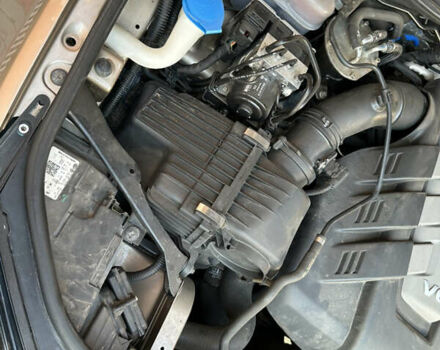 Бежевый Фольксваген Туарег, объемом двигателя 2.97 л и пробегом 183 тыс. км за 26500 $, фото 28 на Automoto.ua