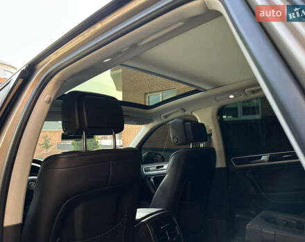 Бежевый Фольксваген Туарег, объемом двигателя 2.97 л и пробегом 183 тыс. км за 26500 $, фото 20 на Automoto.ua