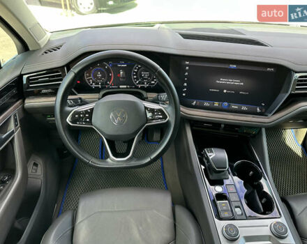 Бежевий Фольксваген Туарег, об'ємом двигуна 2.97 л та пробігом 95 тис. км за 57999 $, фото 25 на Automoto.ua