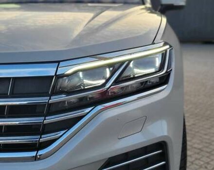 Бежевий Фольксваген Туарег, об'ємом двигуна 2.97 л та пробігом 128 тис. км за 53500 $, фото 29 на Automoto.ua