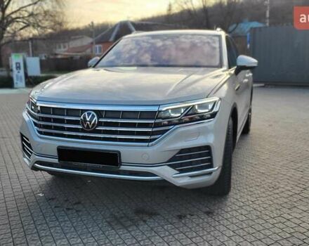 Бежевий Фольксваген Туарег, об'ємом двигуна 2.97 л та пробігом 128 тис. км за 53500 $, фото 1 на Automoto.ua