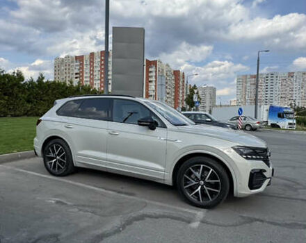 Бежевий Фольксваген Туарег, об'ємом двигуна 2.97 л та пробігом 105 тис. км за 61000 $, фото 4 на Automoto.ua