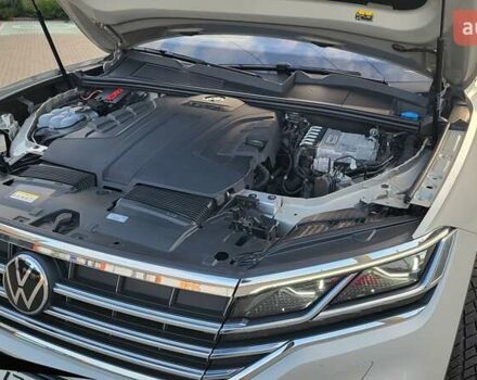 Бежевий Фольксваген Туарег, об'ємом двигуна 2.97 л та пробігом 128 тис. км за 53500 $, фото 74 на Automoto.ua