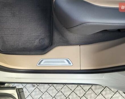 Бежевий Фольксваген Туарег, об'ємом двигуна 2.97 л та пробігом 128 тис. км за 53500 $, фото 62 на Automoto.ua