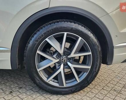 Бежевий Фольксваген Туарег, об'ємом двигуна 2.97 л та пробігом 128 тис. км за 53500 $, фото 83 на Automoto.ua