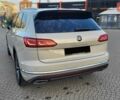 Бежевий Фольксваген Туарег, об'ємом двигуна 2.97 л та пробігом 128 тис. км за 53500 $, фото 30 на Automoto.ua
