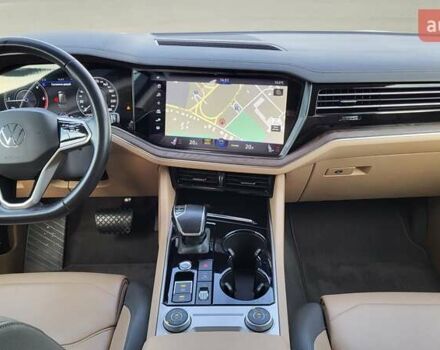 Бежевий Фольксваген Туарег, об'ємом двигуна 2.97 л та пробігом 128 тис. км за 53500 $, фото 42 на Automoto.ua