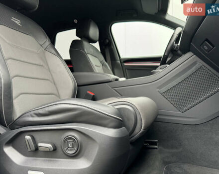 Бежевый Фольксваген Туарег, объемом двигателя 2.99 л и пробегом 9 тыс. км за 77000 $, фото 41 на Automoto.ua