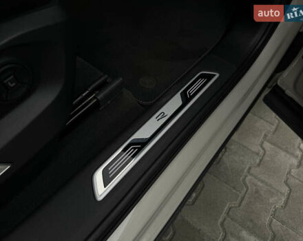 Бежевый Фольксваген Туарег, объемом двигателя 2.99 л и пробегом 9 тыс. км за 77000 $, фото 50 на Automoto.ua