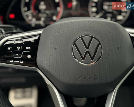 Бежевый Фольксваген Туарег, объемом двигателя 2.99 л и пробегом 9 тыс. км за 77000 $, фото 28 на Automoto.ua