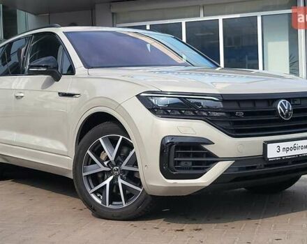 Бежевый Фольксваген Туарег, объемом двигателя 3 л и пробегом 57 тыс. км за 65000 $, фото 1 на Automoto.ua