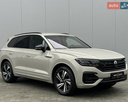 Бежевый Фольксваген Туарег, объемом двигателя 2.99 л и пробегом 9 тыс. км за 77000 $, фото 2 на Automoto.ua