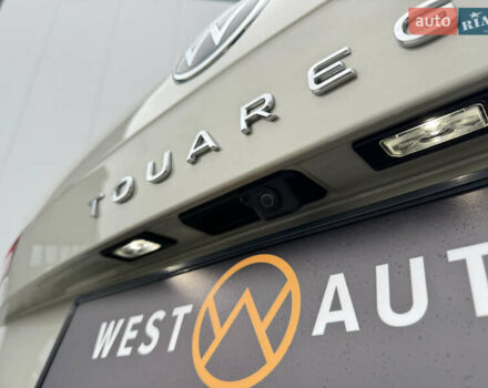 Бежевый Фольксваген Туарег, объемом двигателя 2.99 л и пробегом 9 тыс. км за 77000 $, фото 17 на Automoto.ua