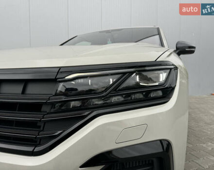 Бежевый Фольксваген Туарег, объемом двигателя 2.99 л и пробегом 9 тыс. км за 77000 $, фото 7 на Automoto.ua