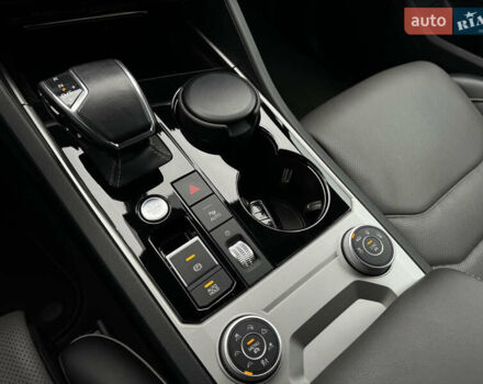 Бежевый Фольксваген Туарег, объемом двигателя 2.99 л и пробегом 9 тыс. км за 77000 $, фото 30 на Automoto.ua