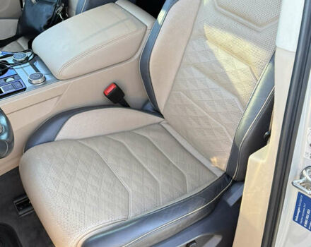 Бежевий Фольксваген Туарег, об'ємом двигуна 2.97 л та пробігом 265 тис. км за 48000 $, фото 23 на Automoto.ua