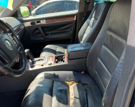 Черный Фольксваген Туарег, объемом двигателя 3.2 л и пробегом 270 тыс. км за 3475 $, фото 7 на Automoto.ua