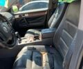 Черный Фольксваген Туарег, объемом двигателя 3.2 л и пробегом 270 тыс. км за 3475 $, фото 7 на Automoto.ua