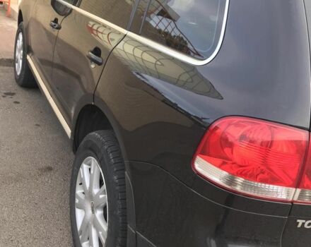 Чорний Фольксваген Туарег, об'ємом двигуна 2.5 л та пробігом 300 тис. км за 10500 $, фото 5 на Automoto.ua