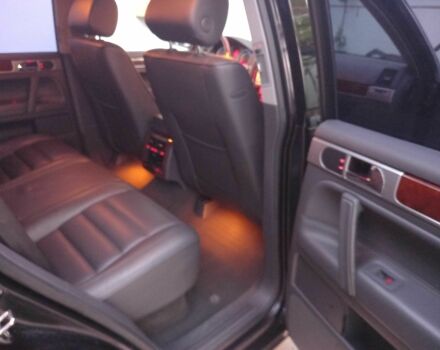 Черный Фольксваген Туарег, объемом двигателя 3.2 л и пробегом 204 тыс. км за 8100 $, фото 4 на Automoto.ua