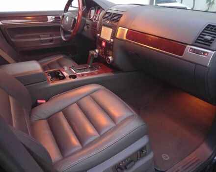 Черный Фольксваген Туарег, объемом двигателя 3.2 л и пробегом 204 тыс. км за 8100 $, фото 3 на Automoto.ua