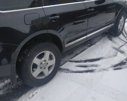 Черный Фольксваген Туарег, объемом двигателя 3 л и пробегом 262 тыс. км за 11200 $, фото 3 на Automoto.ua