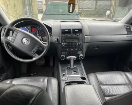 Черный Фольксваген Туарег, объемом двигателя 3 л и пробегом 370 тыс. км за 3550 $, фото 6 на Automoto.ua