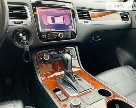 Черный Фольксваген Туарег, объемом двигателя 3 л и пробегом 264 тыс. км за 18500 $, фото 9 на Automoto.ua