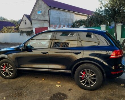 Чорний Фольксваген Туарег, об'ємом двигуна 3 л та пробігом 306 тис. км за 17000 $, фото 2 на Automoto.ua