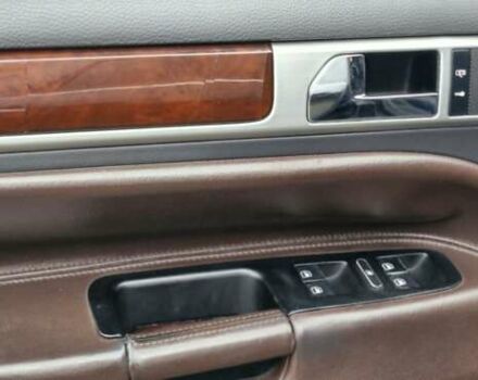 Черный Фольксваген Туарег, объемом двигателя 3.2 л и пробегом 237 тыс. км за 7500 $, фото 21 на Automoto.ua