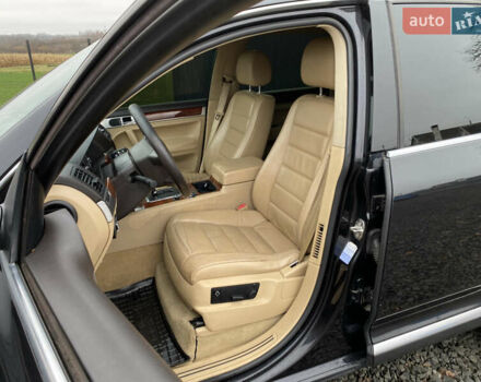 Черный Фольксваген Туарег, объемом двигателя 2.5 л и пробегом 373 тыс. км за 6950 $, фото 49 на Automoto.ua