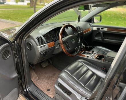 Чорний Фольксваген Туарег, об'ємом двигуна 3.2 л та пробігом 280 тис. км за 5000 $, фото 7 на Automoto.ua