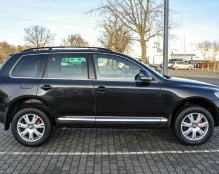 Черный Фольксваген Туарег, объемом двигателя 3 л и пробегом 247 тыс. км за 4500 $, фото 5 на Automoto.ua