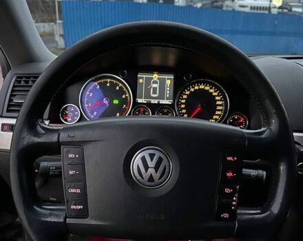 Чорний Фольксваген Туарег, об'ємом двигуна 4.2 л та пробігом 343 тис. км за 5500 $, фото 10 на Automoto.ua