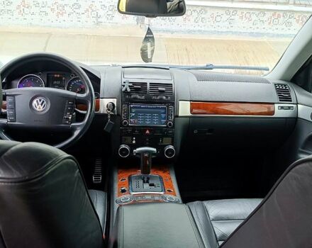 Черный Фольксваген Туарег, объемом двигателя 4.2 л и пробегом 0 тыс. км за 8000 $, фото 2 на Automoto.ua