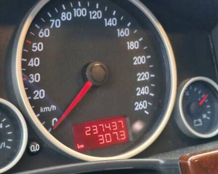 Черный Фольксваген Туарег, объемом двигателя 3.2 л и пробегом 237 тыс. км за 7500 $, фото 26 на Automoto.ua