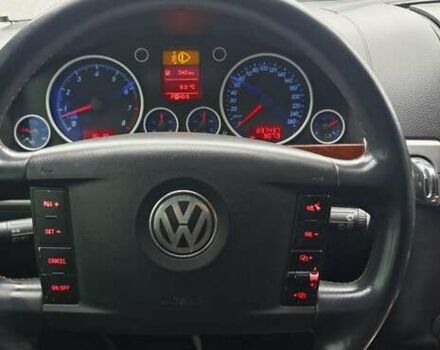 Черный Фольксваген Туарег, объемом двигателя 3.2 л и пробегом 237 тыс. км за 7500 $, фото 28 на Automoto.ua