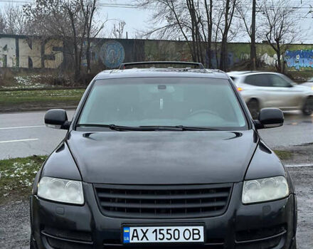 Черный Фольксваген Туарег, объемом двигателя 4.17 л и пробегом 343 тыс. км за 5500 $, фото 1 на Automoto.ua