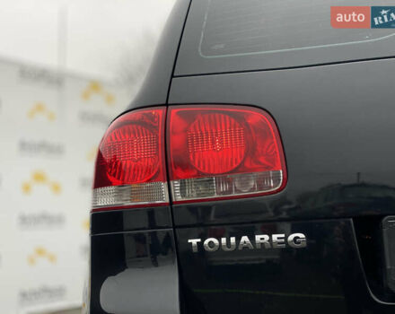 Черный Фольксваген Туарег, объемом двигателя 2.5 л и пробегом 373 тыс. км за 6950 $, фото 28 на Automoto.ua