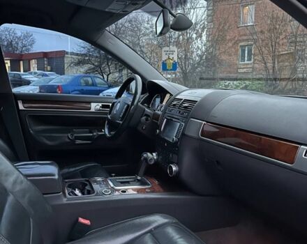 Чорний Фольксваген Туарег, об'ємом двигуна 4.2 л та пробігом 343 тис. км за 5500 $, фото 8 на Automoto.ua