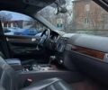 Чорний Фольксваген Туарег, об'ємом двигуна 4.2 л та пробігом 343 тис. км за 5500 $, фото 8 на Automoto.ua