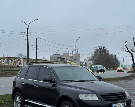 Черный Фольксваген Туарег, объемом двигателя 4.17 л и пробегом 343 тыс. км за 5500 $, фото 2 на Automoto.ua